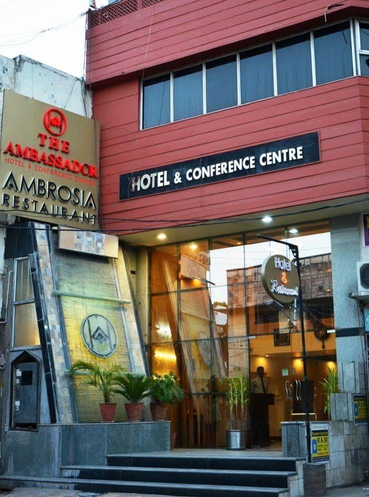 The Ambassador - Hotel & Conference Center Ajmer Buitenkant foto